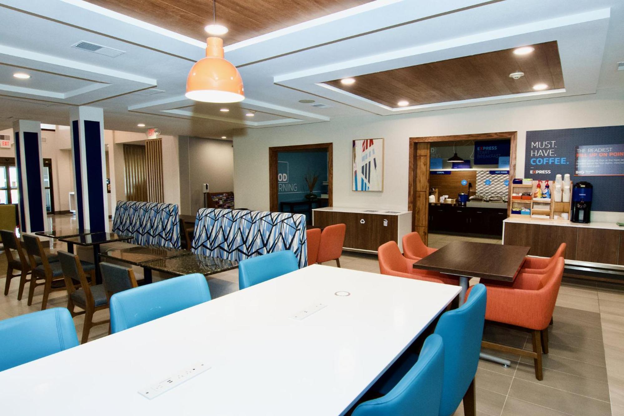 Holiday Inn Express Hotel & Suites St. Charles By Ihg Saint Charles Exterior foto