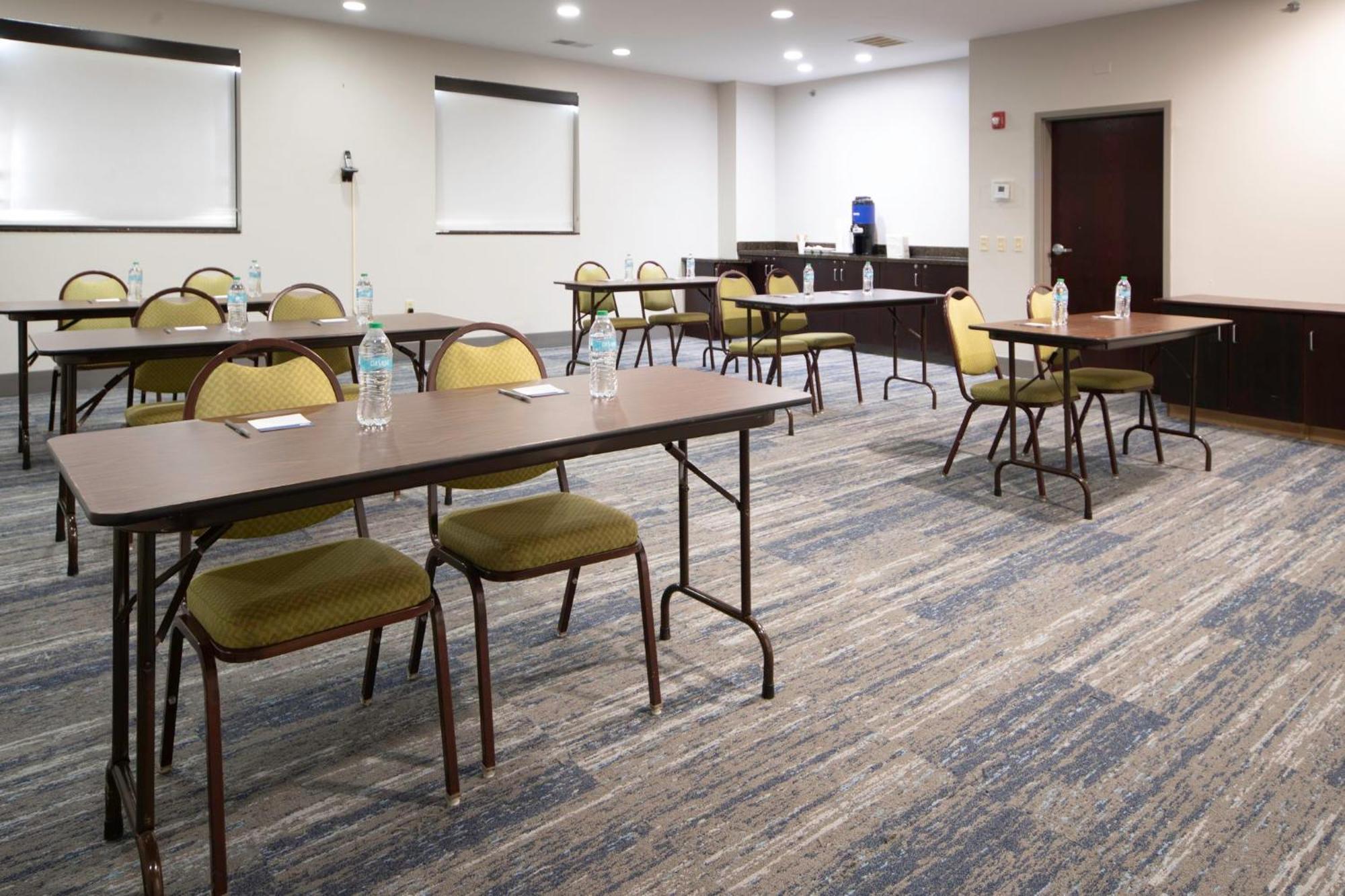 Holiday Inn Express Hotel & Suites St. Charles By Ihg Saint Charles Exterior foto