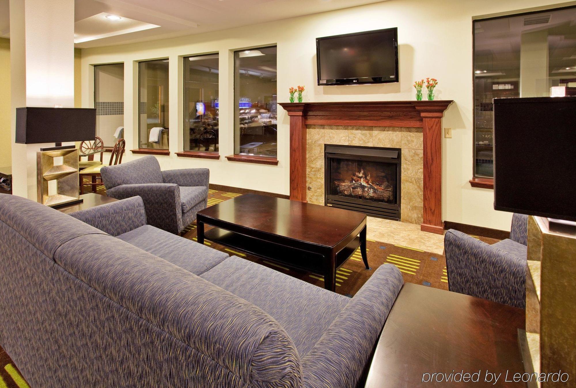 Holiday Inn Express Hotel & Suites St. Charles By Ihg Saint Charles Interior foto