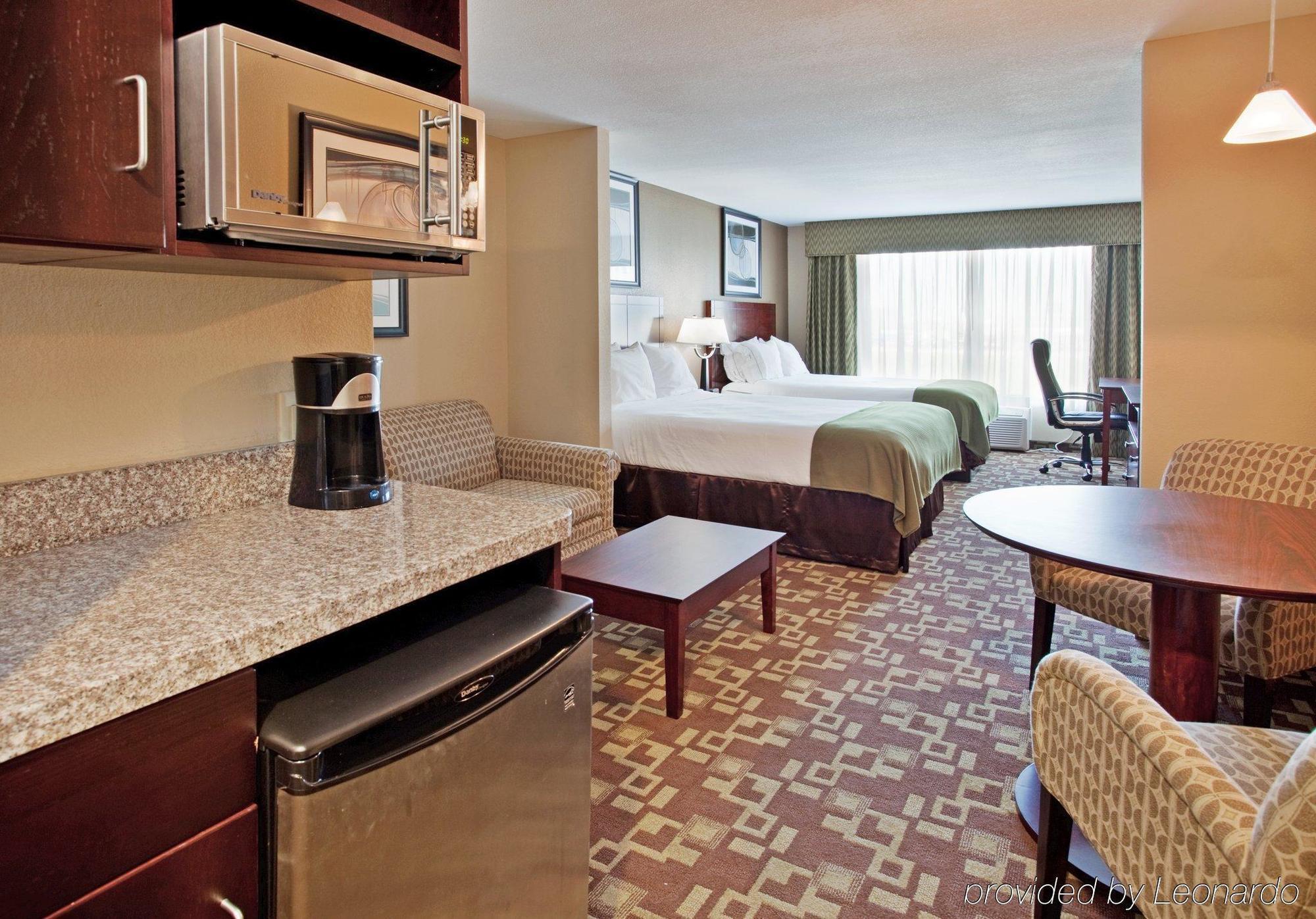 Holiday Inn Express Hotel & Suites St. Charles By Ihg Saint Charles Exterior foto