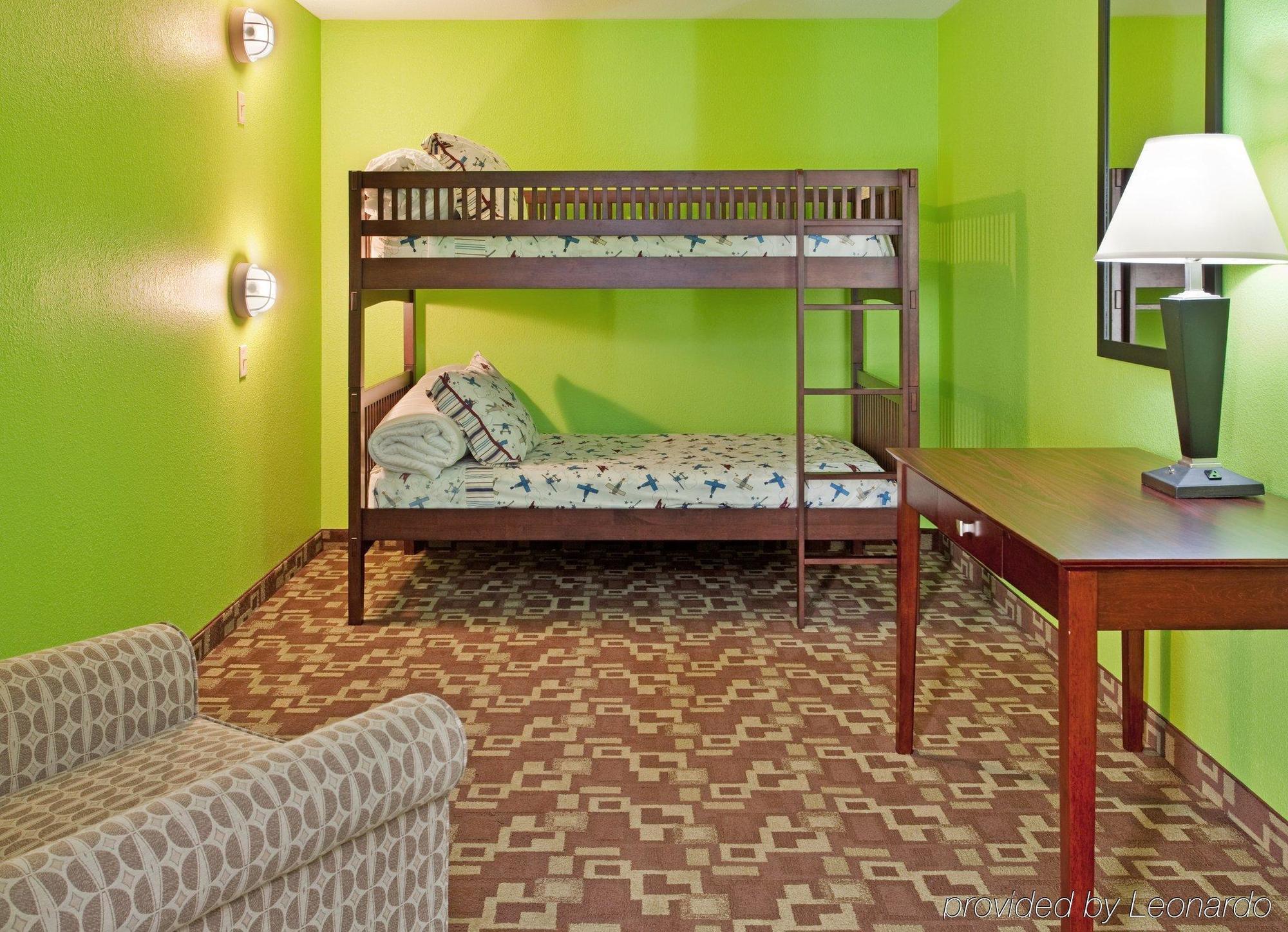 Holiday Inn Express Hotel & Suites St. Charles By Ihg Saint Charles Habitación foto