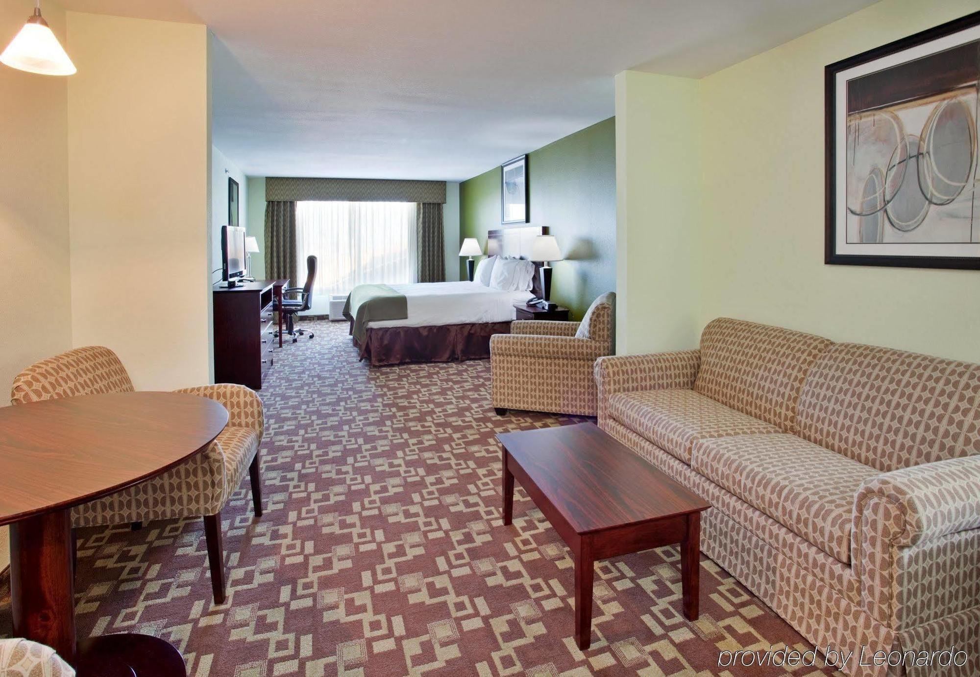 Holiday Inn Express Hotel & Suites St. Charles By Ihg Saint Charles Habitación foto